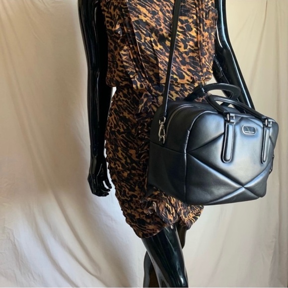 Marc by Marc Jacobs quilted Boston Bag. - Picture 2 of 4